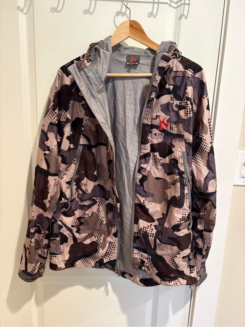 KILLIK Mens Camo Hooded Jacket - Size M